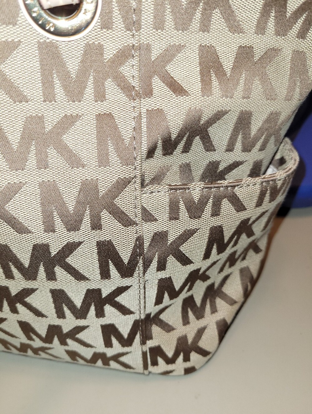 Michael Kors Jet Set Medium Logo Beige Signature Tote With Dust Bag. - Picture 5 of 16